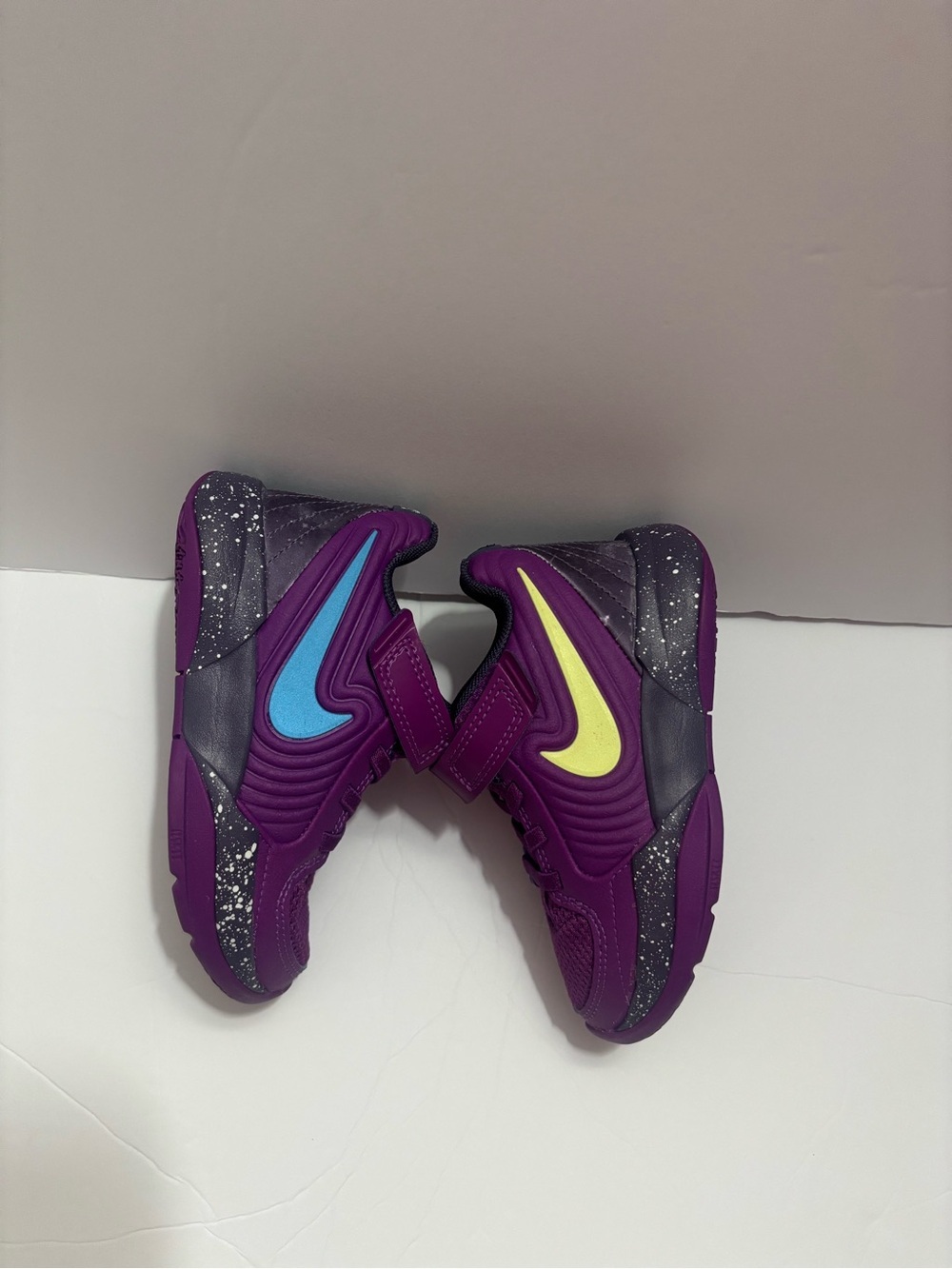 Nike Preschool JA 2 Basketball Size
9C Bold Berry FV5634-500 - Picture 5 of 11